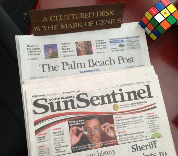 Darin Carter op de voorpagina van de kranten Palm Beach Post en Sun Sentinel